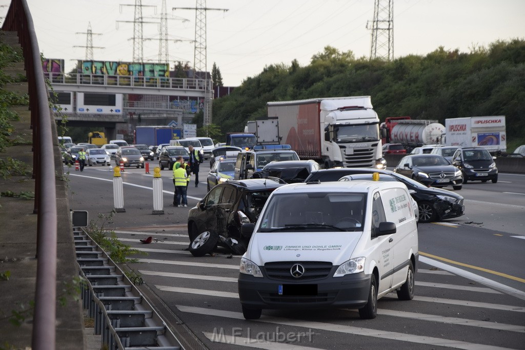 VU mehrere PKW A 3 Rich Oberhausen Hoehe AK Koeln Ost P202.JPG - Miklos Laubert